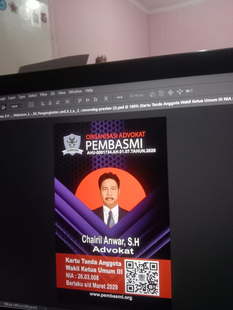KETIKA PALU HAKIM ADA DIDALAM MULUT ANJING,MAKA HUKUM AKAN MATI SURI