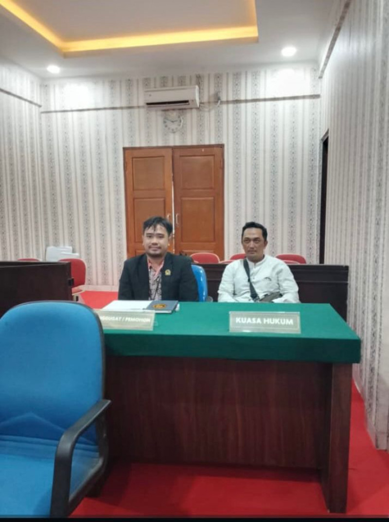 SUJUD SYUKUR SEORANG TUKANG KOPI,KARENA SUKSES DILANTI SEBAGAI ADVOKAT MELALUI OA PEMBASMI,BELASAN TAHUN INGIN IKUT TEST NAMUN TERBENTUR BIAYA YANG MAHAL