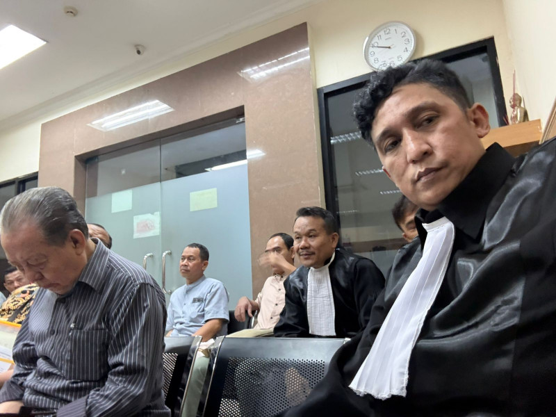 OMBUDSMAN RI MEMERIKSA KETUA PENGADILAN TINGGI BANTEN TERKAIT BERKAS PEMBEKUAN BERITA ACARA SUMPAH FIRDAUS OIWOBO YANG DIBEKUKAN TANPA PROSES YANG JELAS