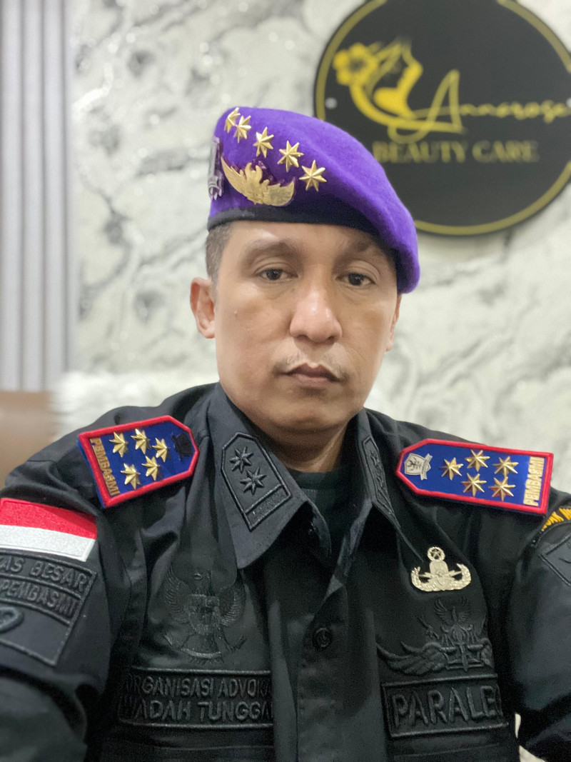 BINTANG HIJAU DIUJUNG JURANG MENERPA KEADILAN DALAM LEMBAH OPORTUNITAS,